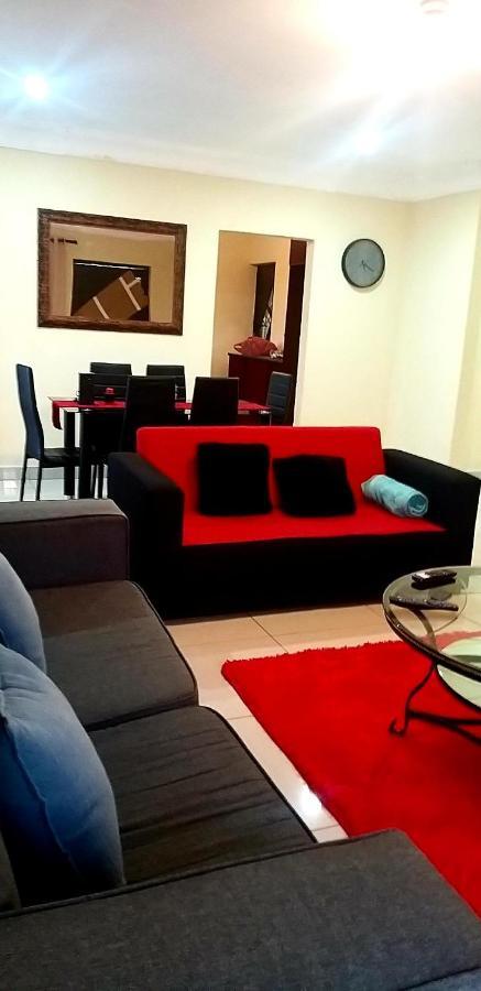 Bed and Breakfast Tshukudu E Ntsho Mogwase Exterior foto